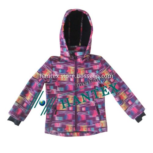 Softshell jacket with removable hat